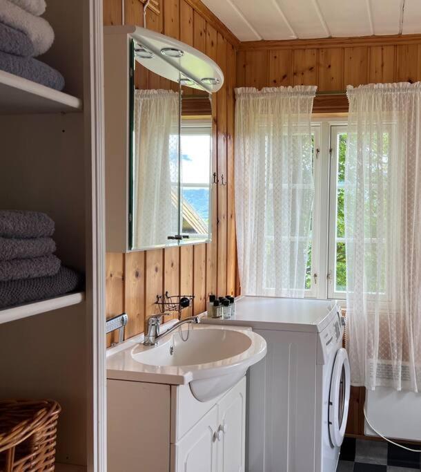 « Sofly Cottage », Le Charme Pur Noresund Eksteriør bilde